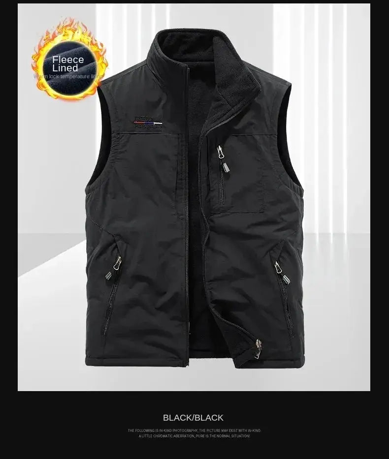 Men's black heated gilet by Simples Market with fleece-lined interior and zip pockets