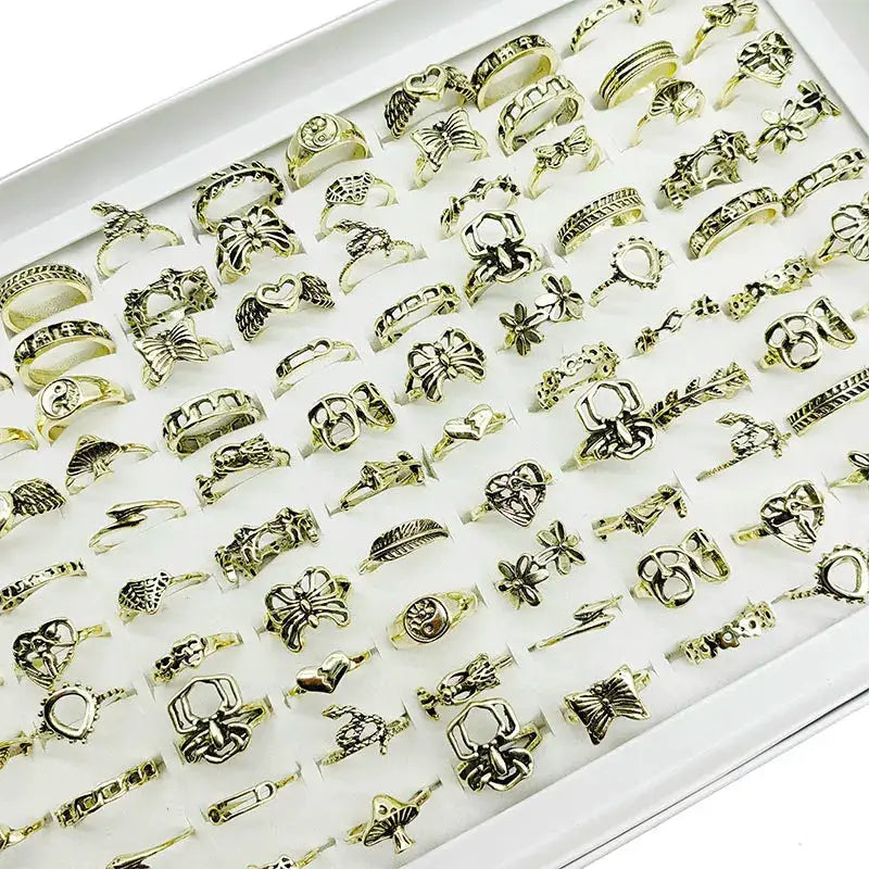 30Pcs Alloy Finger Rings For Women Jewelry Lot Wholesale Set Featuring Floral Cutout Skull Spider Animal Leaf Snake