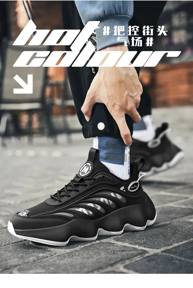 Men's black running sneakers by Simples Market with white sole