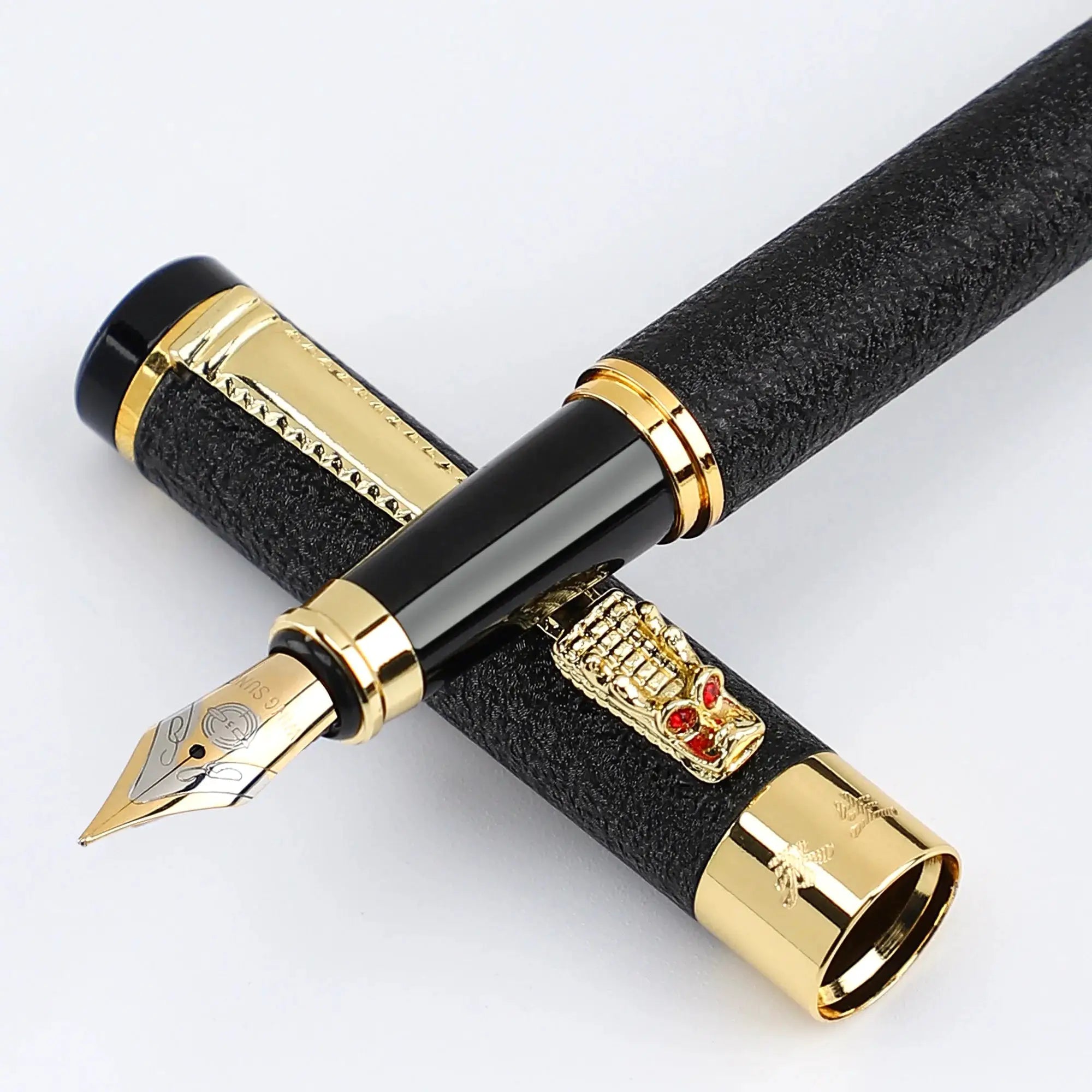 Simples Market Scrub Metal Pen fountain pen with 0.5mm Lridium nib, black textured body and gold trim