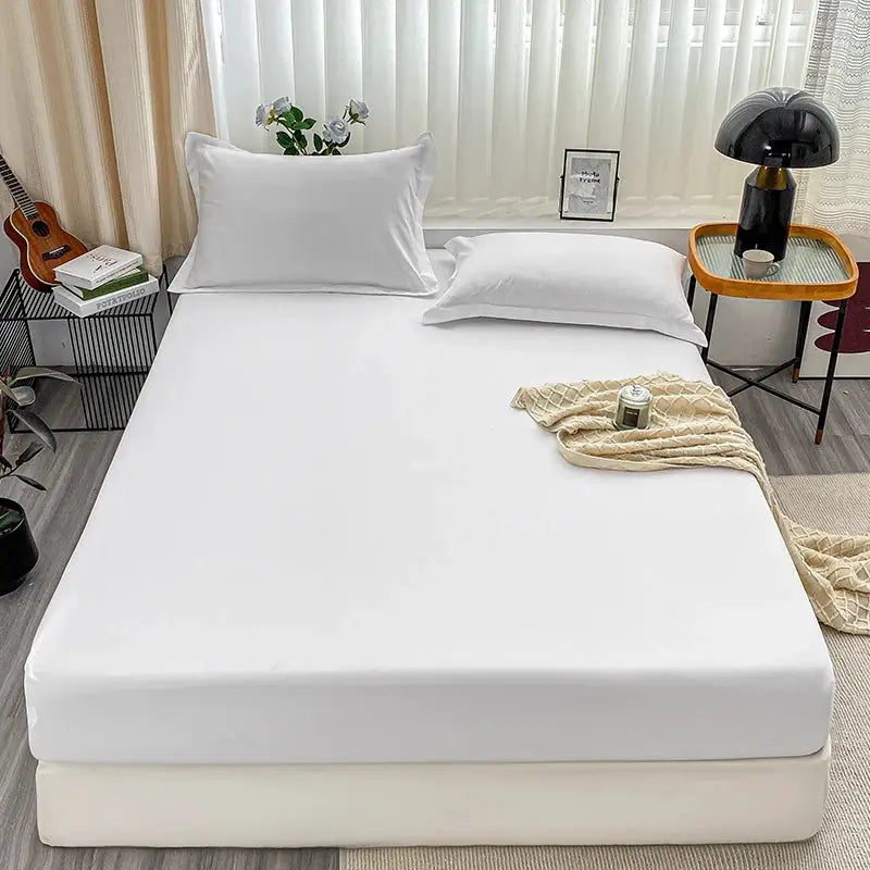 Simples Market fitted solid white bed sheet with elastic anti-slip band for single to king beds.