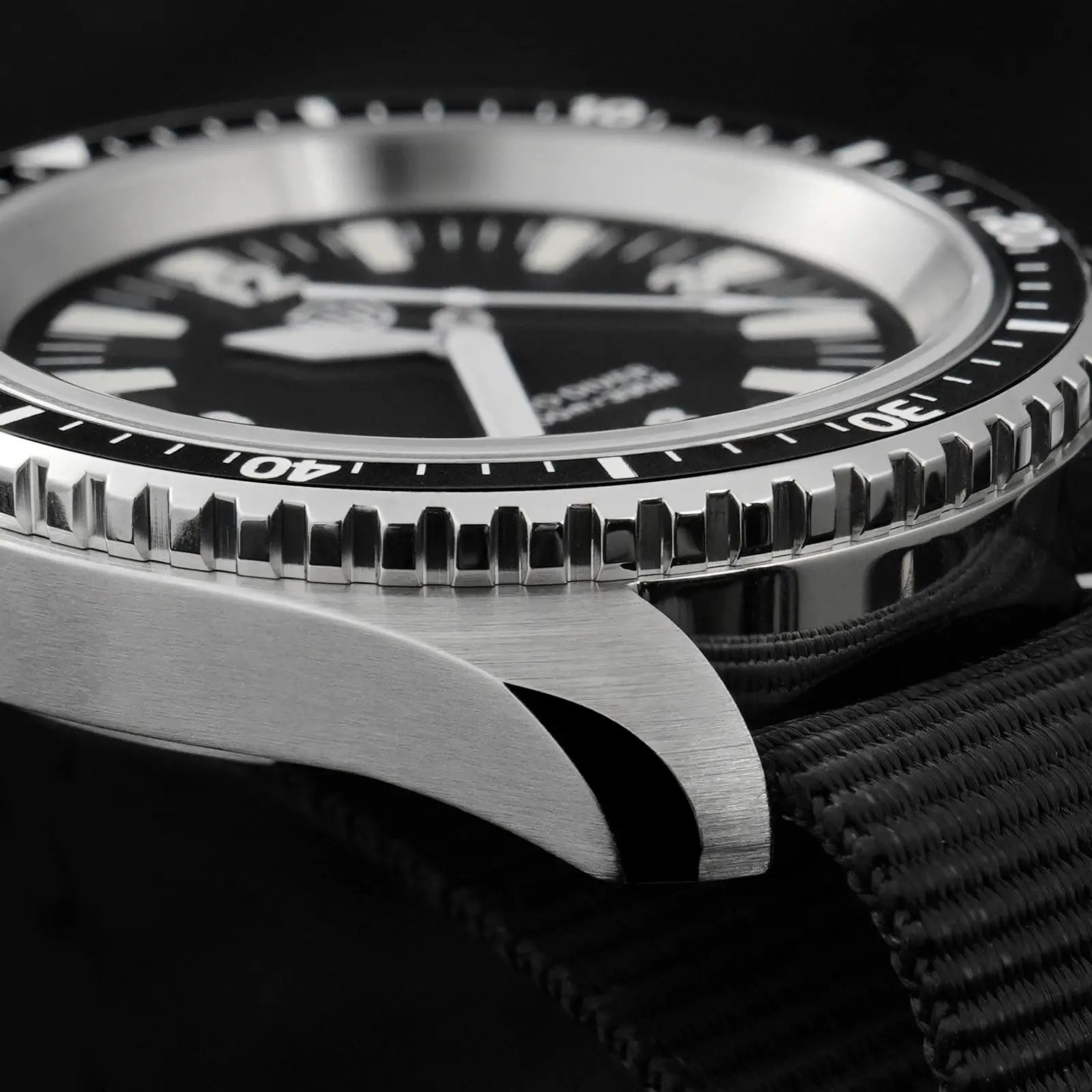 Watchdives WD1980 V3 men's diver watch with stainless steel case, black dial and bezel, nylon strap