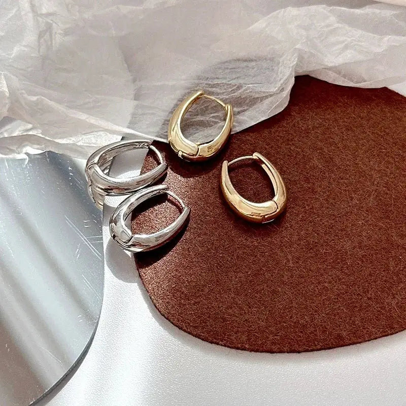 Hot Vintage Smooth Metal Hoop Earrings For Women Girls Elegant Luxury Korean Style Daily Wear