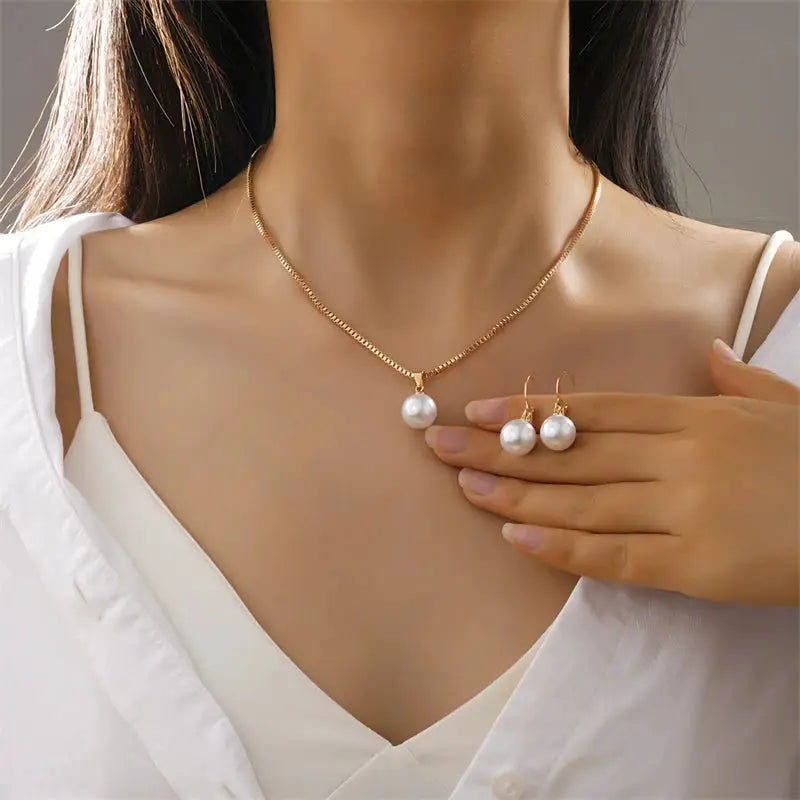 Elegant Imitation Pearl Pendant Jewelry Set for Women Vintage Gold Color Necklace and Earrings Gifts for Wedding Party