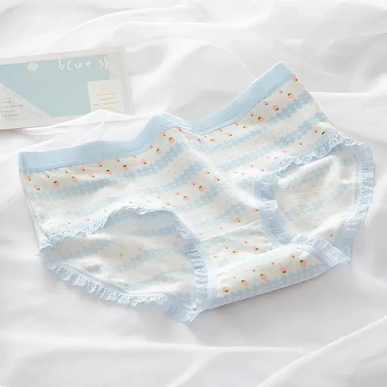 M-XL cotton panties by Simples Market in pale blue with floral print and lace trim.