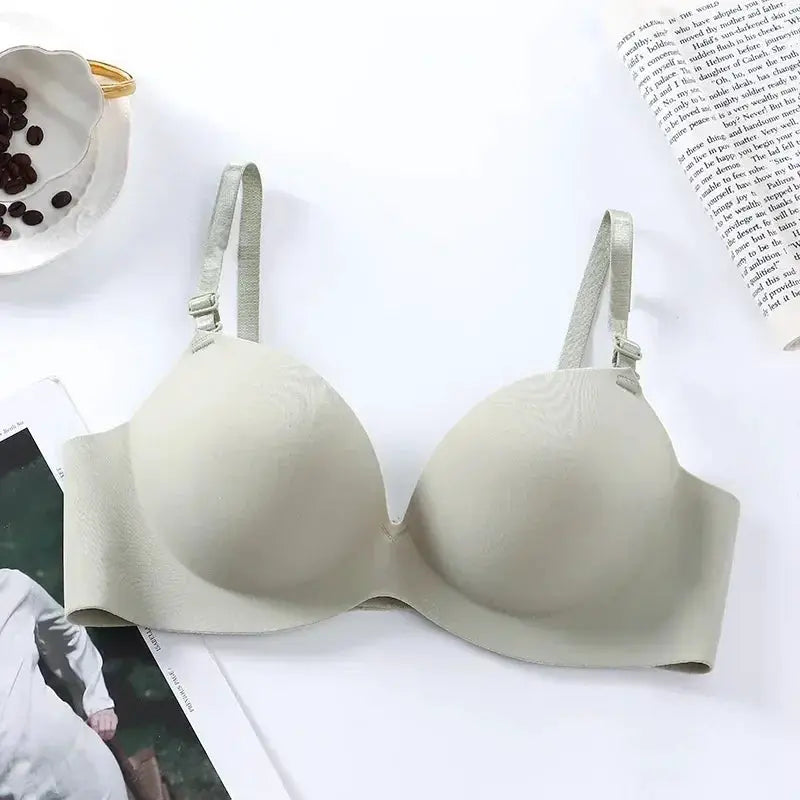 Simples Market women's seamless wireless bra in beige with molded cups and adjustable straps