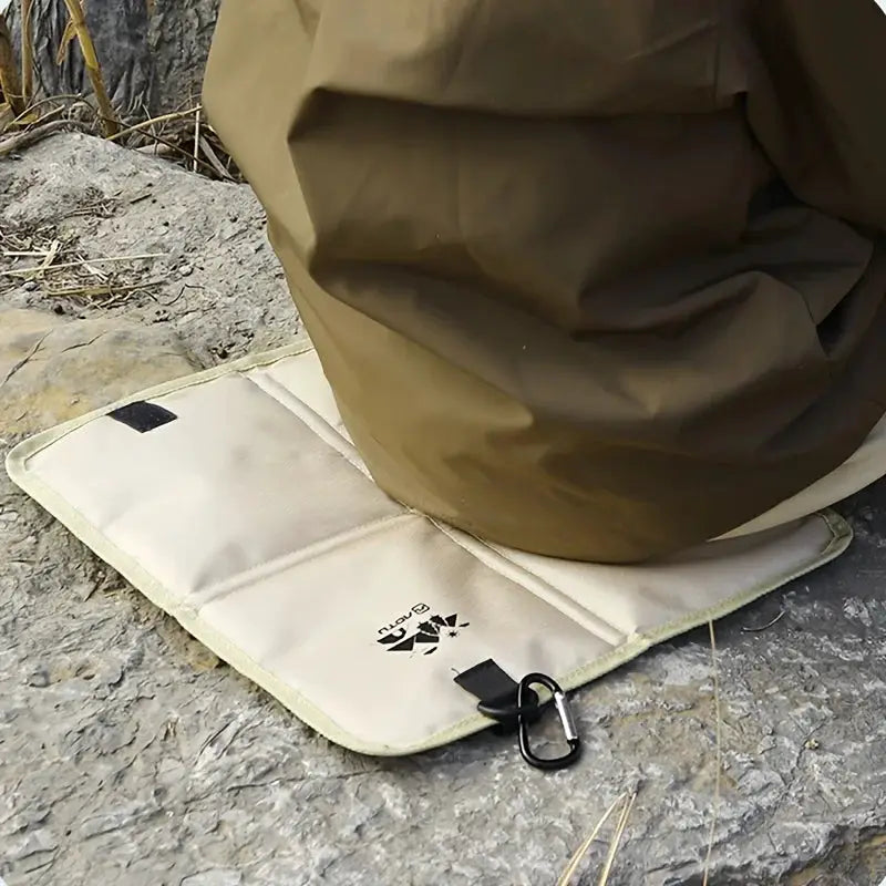 Outdoor camping foldable seat cushion, beige moisture-proof mat with carabiner clip by Simples Market