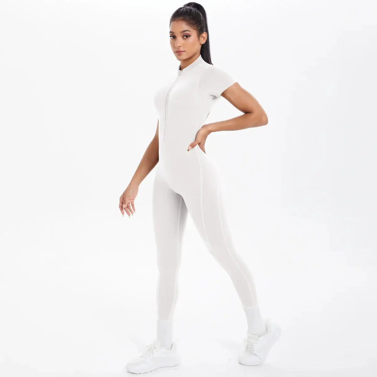 Simples Market white short-sleeve fitness jumpsuit for women with front half-zip, one-piece bodysuit