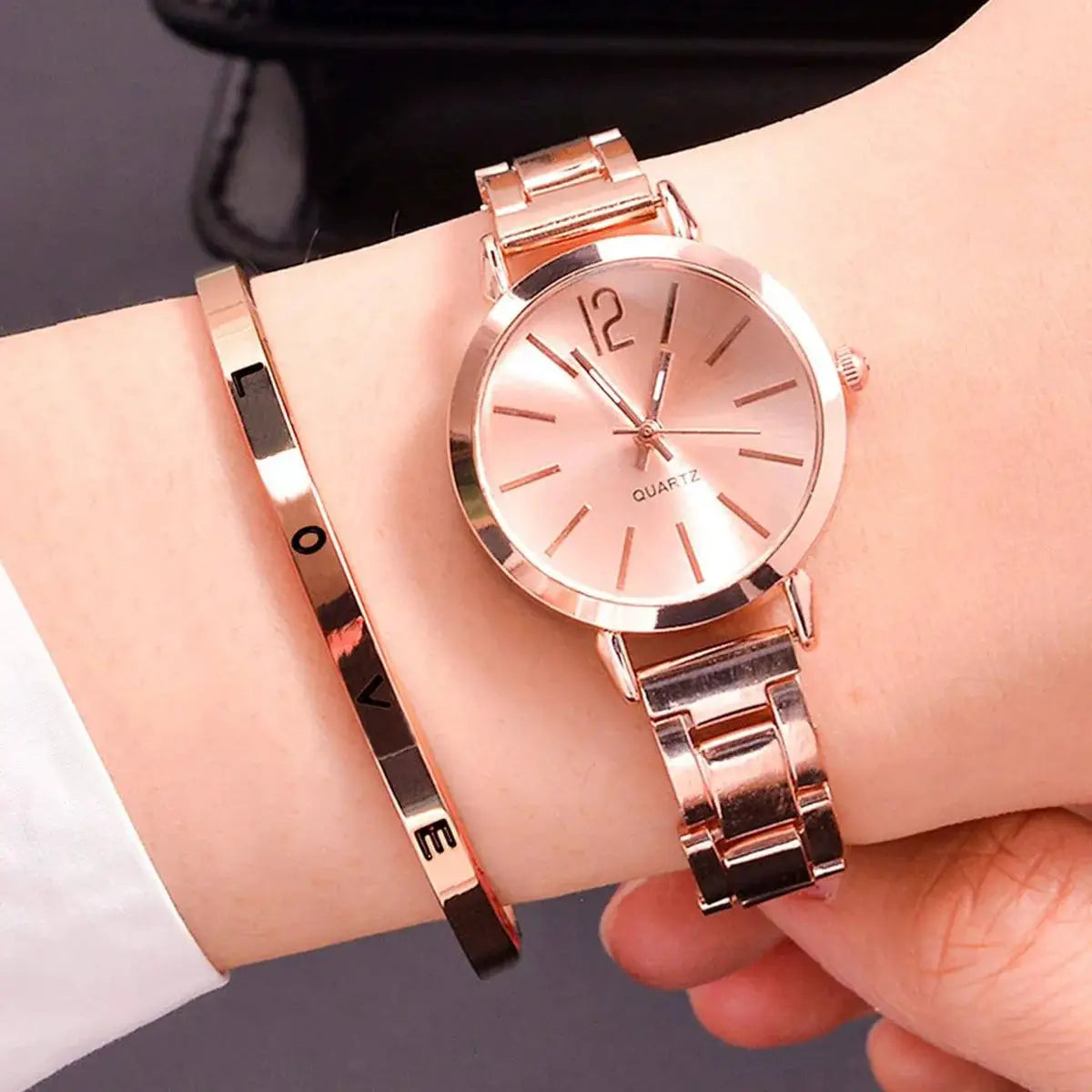 Rose gold 2-piece set: women's watch and bracelet with metal link band and simple dial