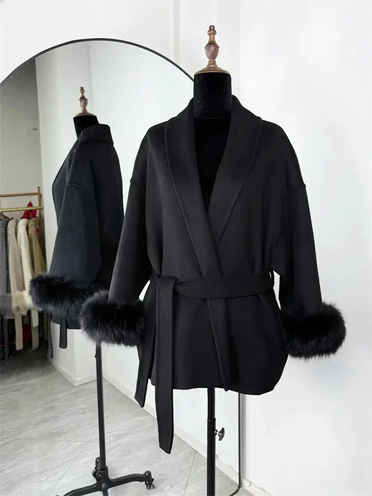 Tossy Fox Fur Wool Overcoat With Fox Fur Cuffs Elegant Loose A Line Short Coat For Autumn And Winter Office Wear