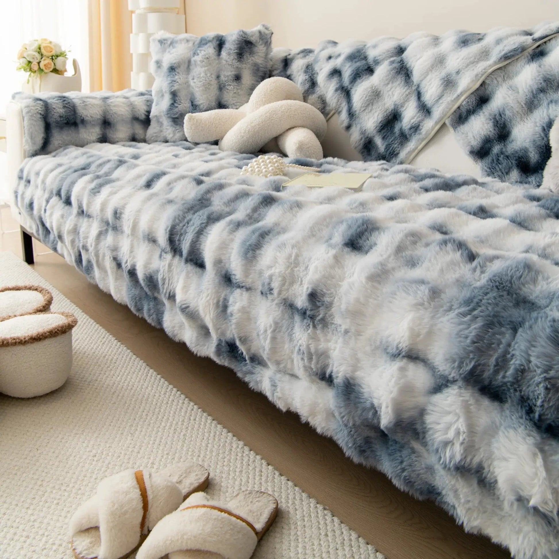 Thick faux rabbit fur sofa slipcover, non-slip, blue-gray plush