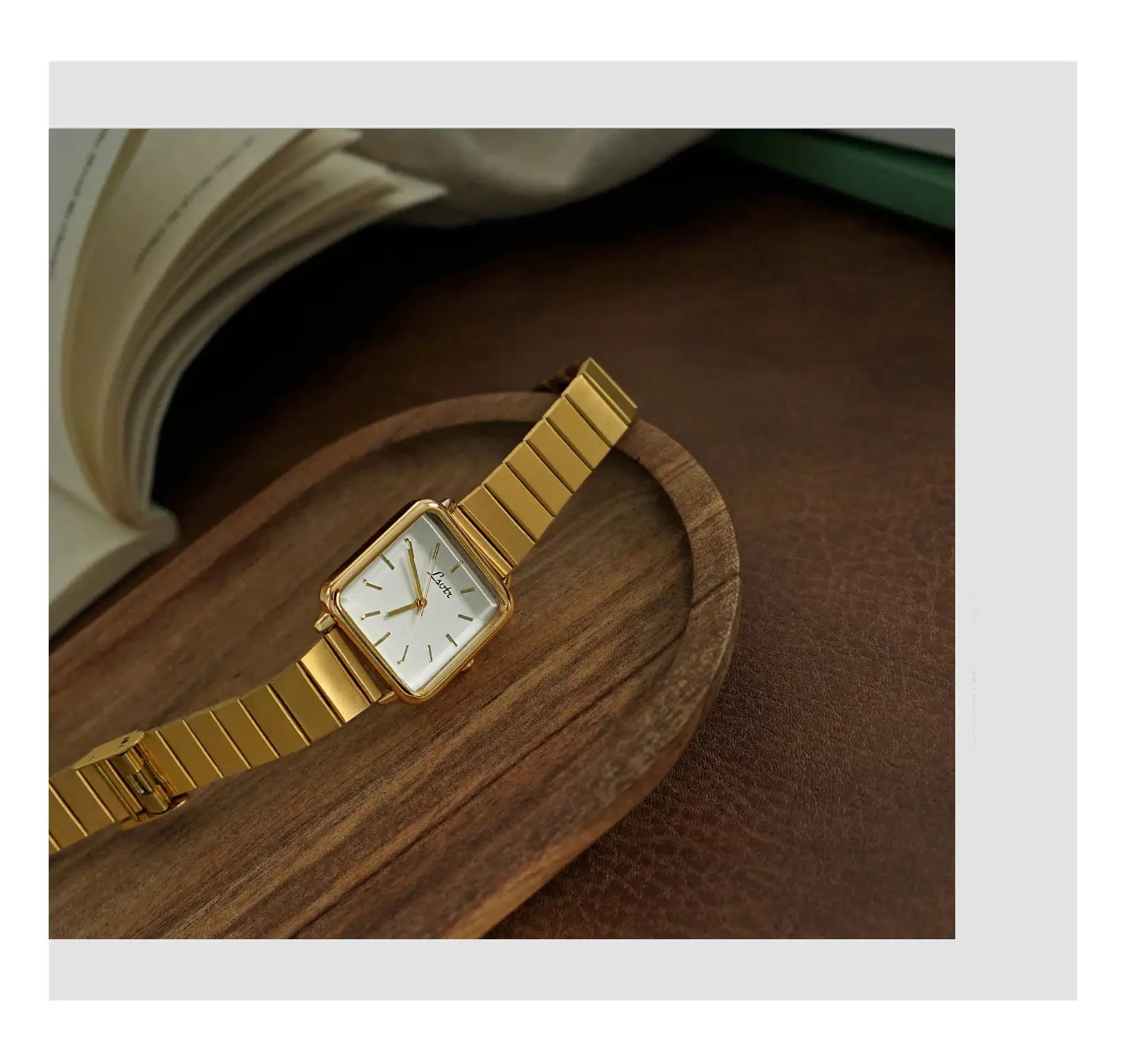 Gold women's watch with stainless steel bracelet, square dial, Simples Market quartz movement
