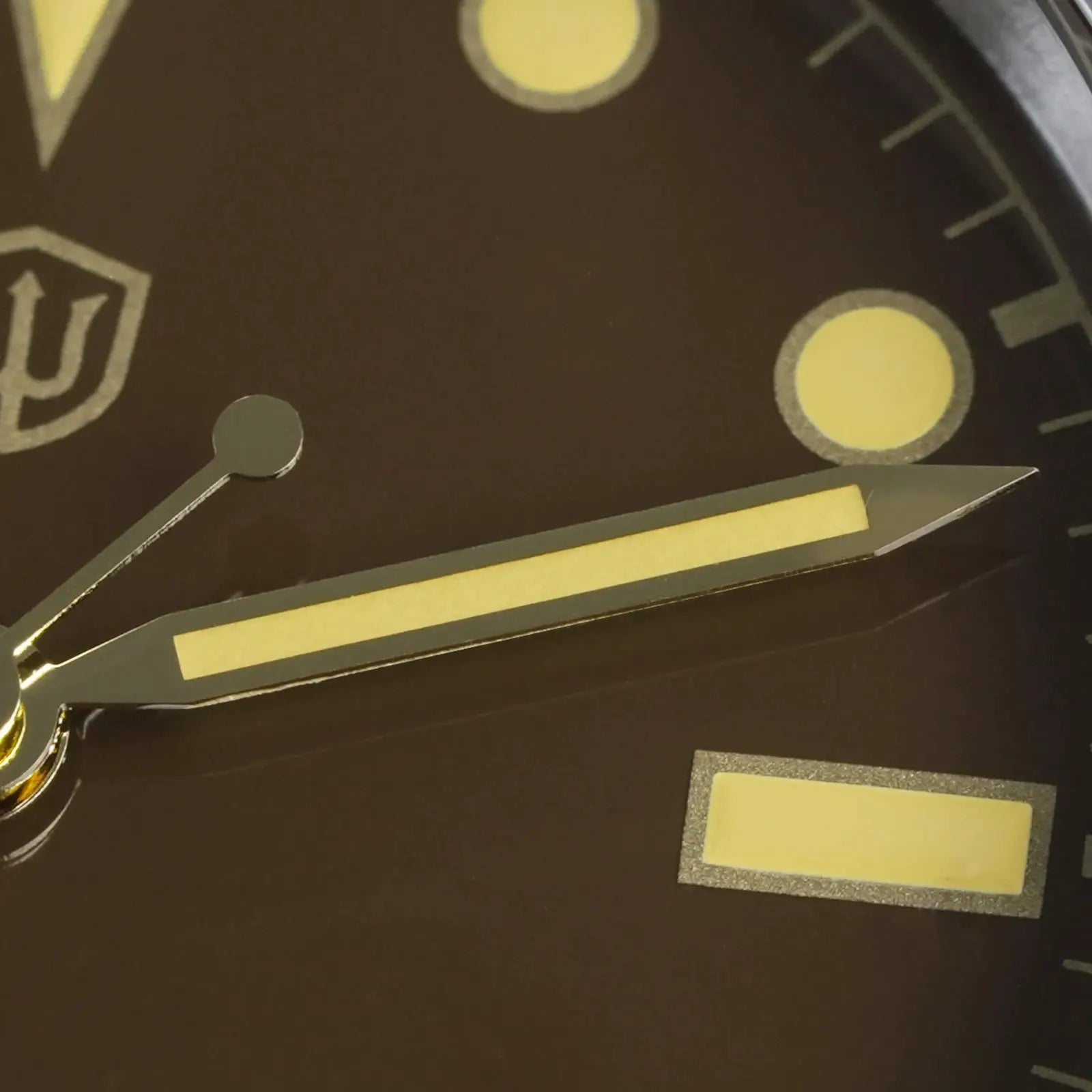 Watchdives WD7922 BB54 watch close-up of black dial with yellow luminous markers and hands