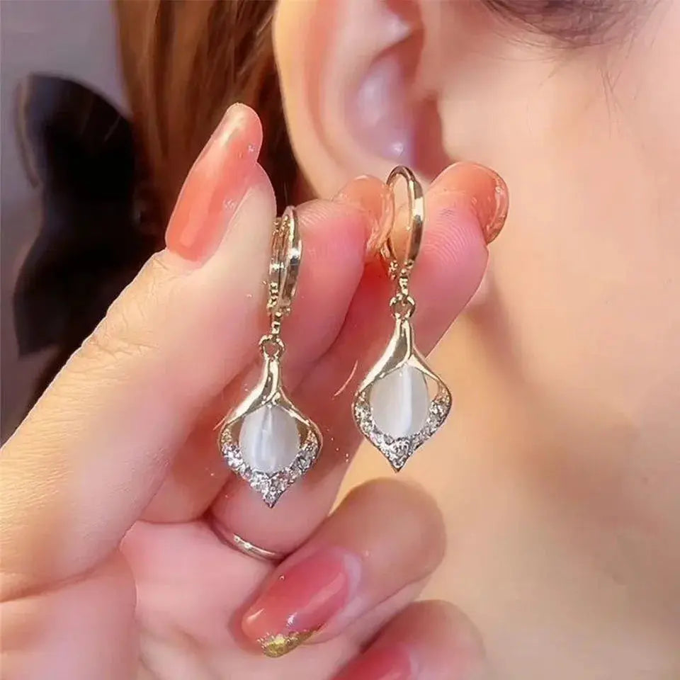 Korean Angel Eye Gold Plated Hoop Earrings With Rhinestones Inlay Tulip Petal Design For Women Party Jewelry