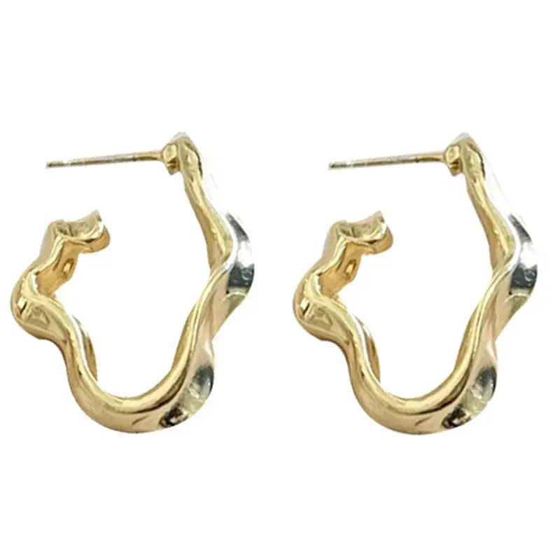 Women's retro minimalist irregular hoop earrings, pair, gold and silver tones, Simples Market.