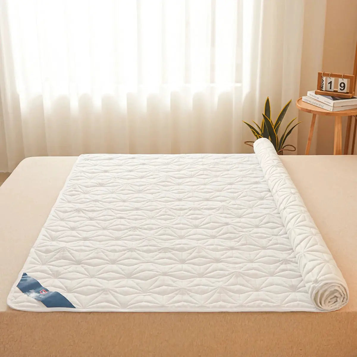 Waterproof mattress protector by Simples Market, white quilted breathable cover with 4 elastic corner straps