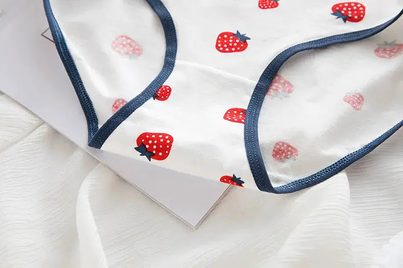 5Pcs cotton women’s underwear with strawberry print, breathable briefs in white with navy trim, Simples Market
