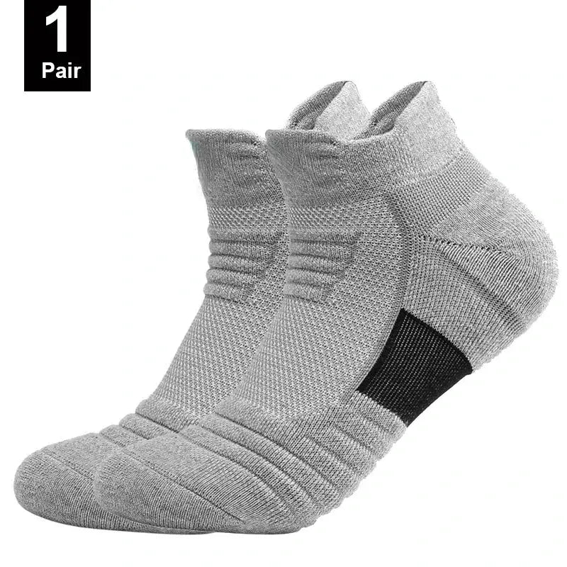 Anti Slip Mens Football And Basketball Socks Breathable Deodorizing Sweat Wicking Size 39 To 45