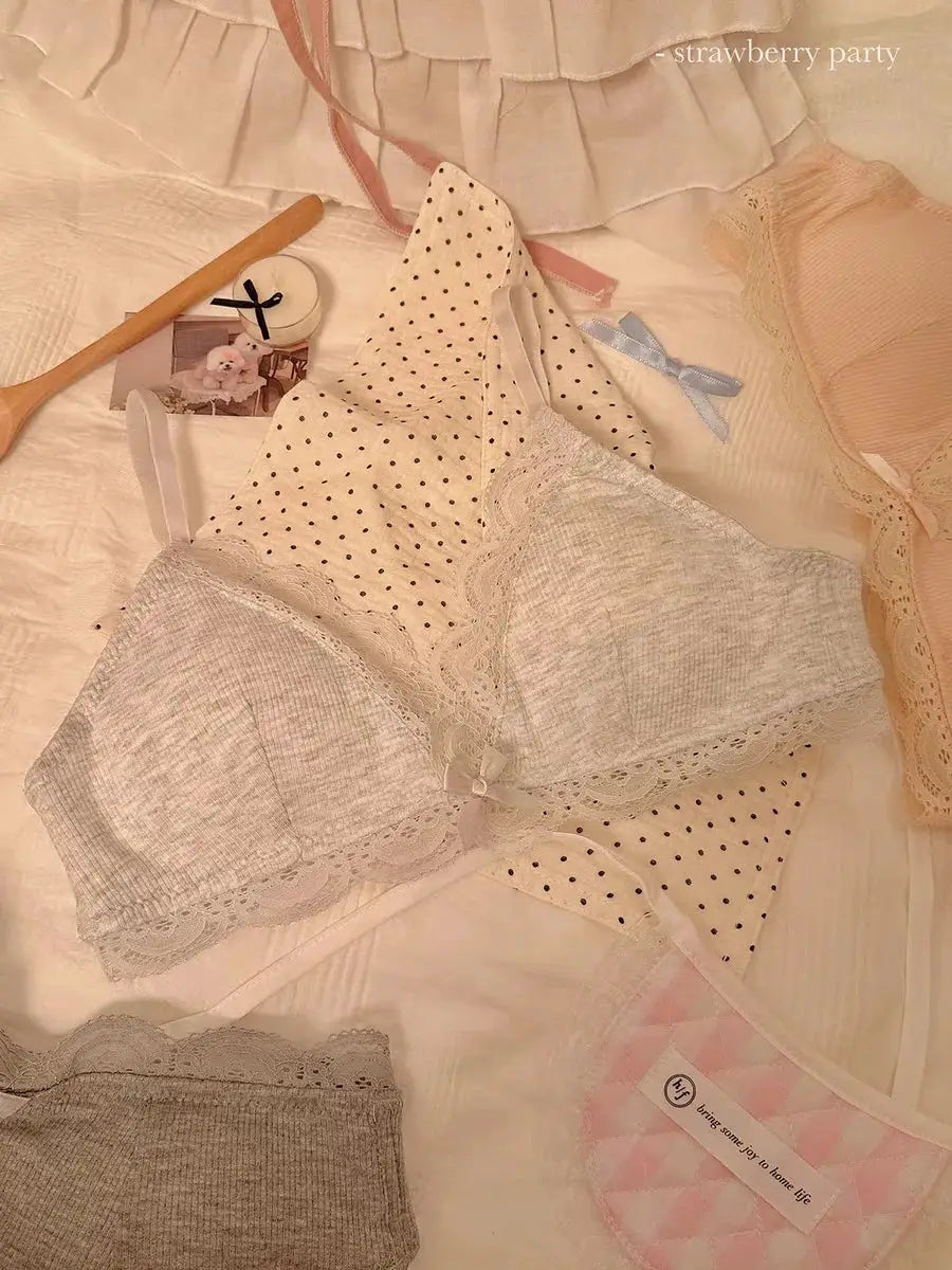 SP&CITY Sweet Girl triangle-cup lace bra, wire-free, breathable for small-chest.