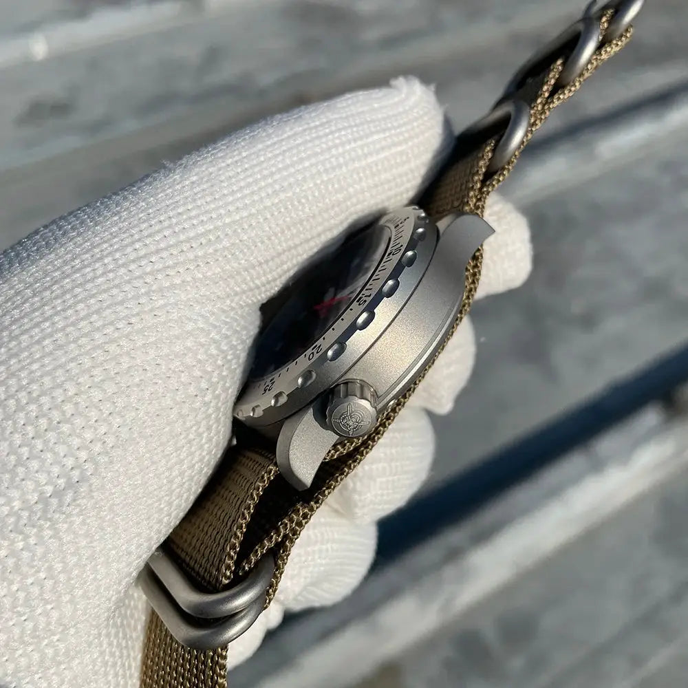 STEELFLIER SF752 dive watch by Simples Market; grey steel case, tan nylon strap, 20BAR water resistance