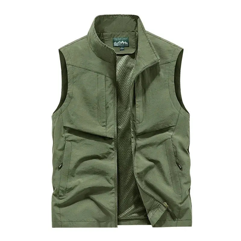 Men's outdoor cargo vest, olive green, breathable mesh lining, multiple zip pockets, Simples Market.
