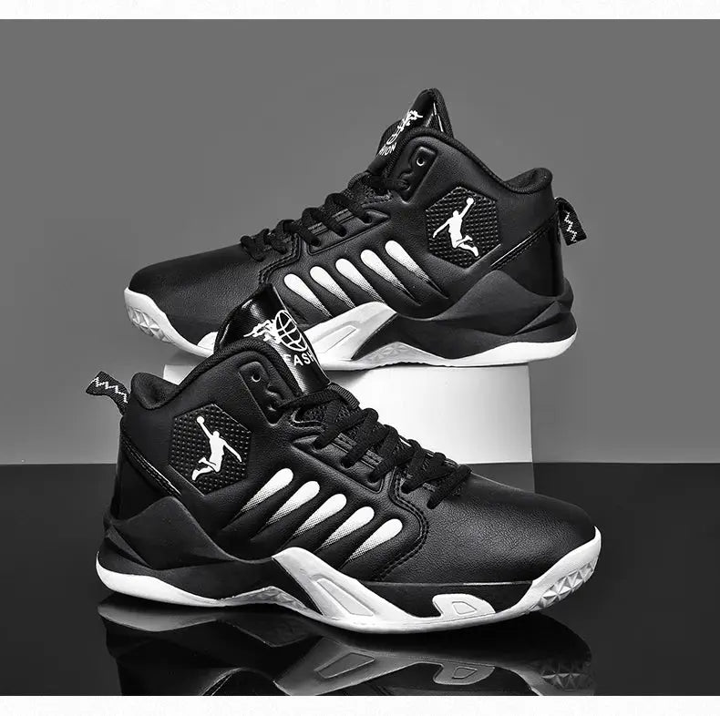 Men's black sneakers with white sole by Simples Market; mid-cut athletic trainer with logo patches.