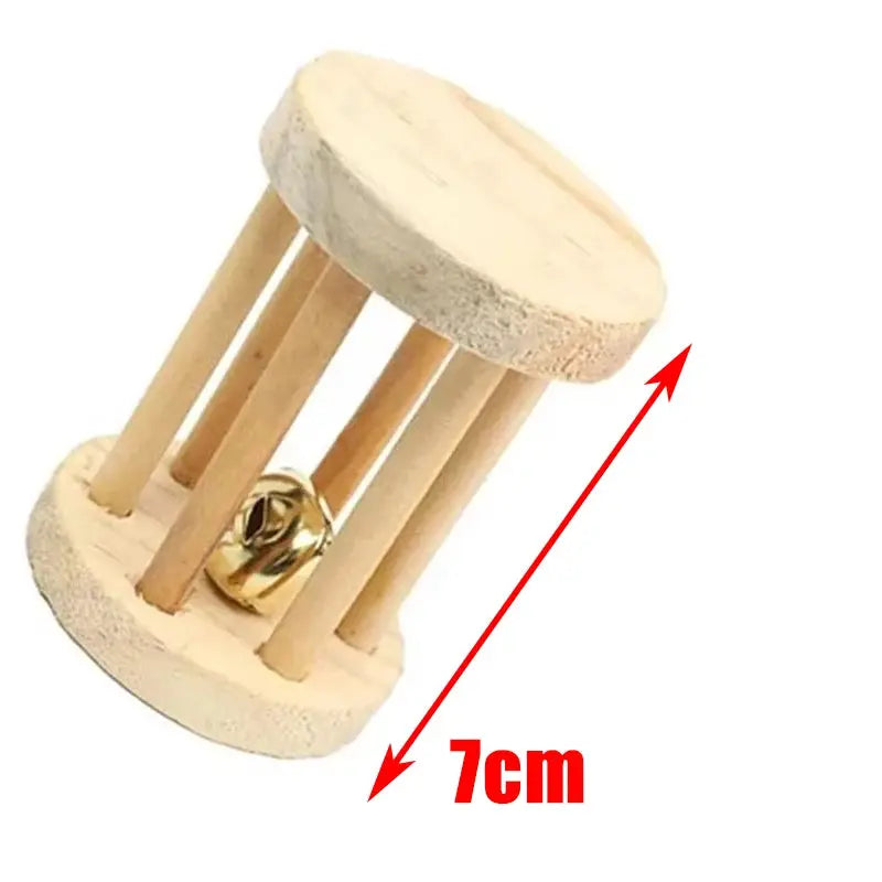 Wooden small-animal roller toy with bell, 7 cm, Simples Market natural pine