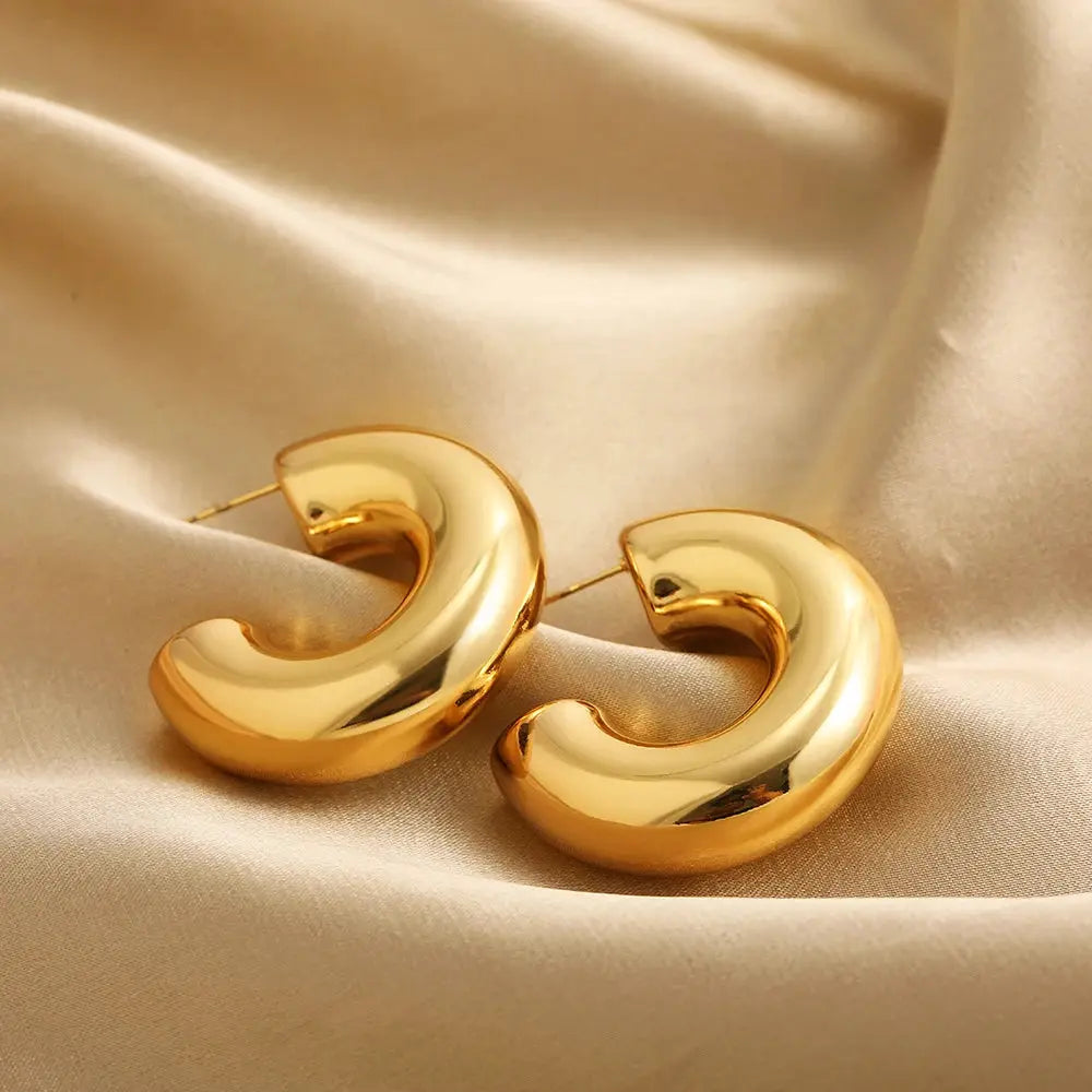 Chunky C-shaped hoop earrings, pair, gold plated stainless steel, Simples Market