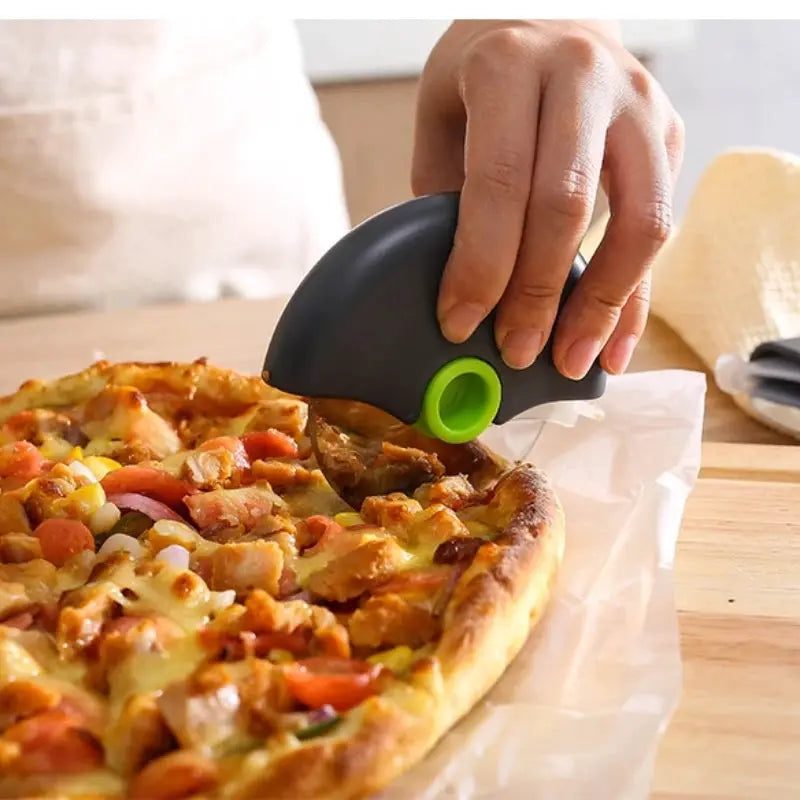 Stainless Steel Pizza Cutter With Protective Case Detachable And Washable For Easy Cleaning Kitchen Baking Tool