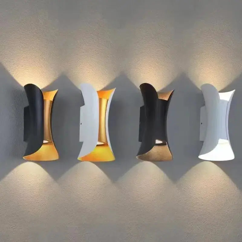 Set of four aluminum outdoor LED wall lights with golden interiors; black and white finishes, IP65, Simples Market.