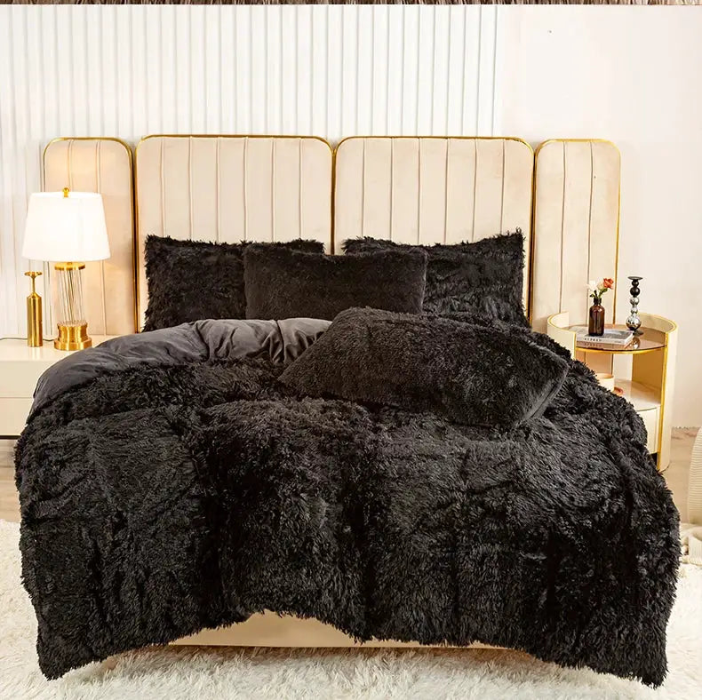 3-Piece Plush Duvet Cover Set in black with soft faux-fur texture for luxurious bedding