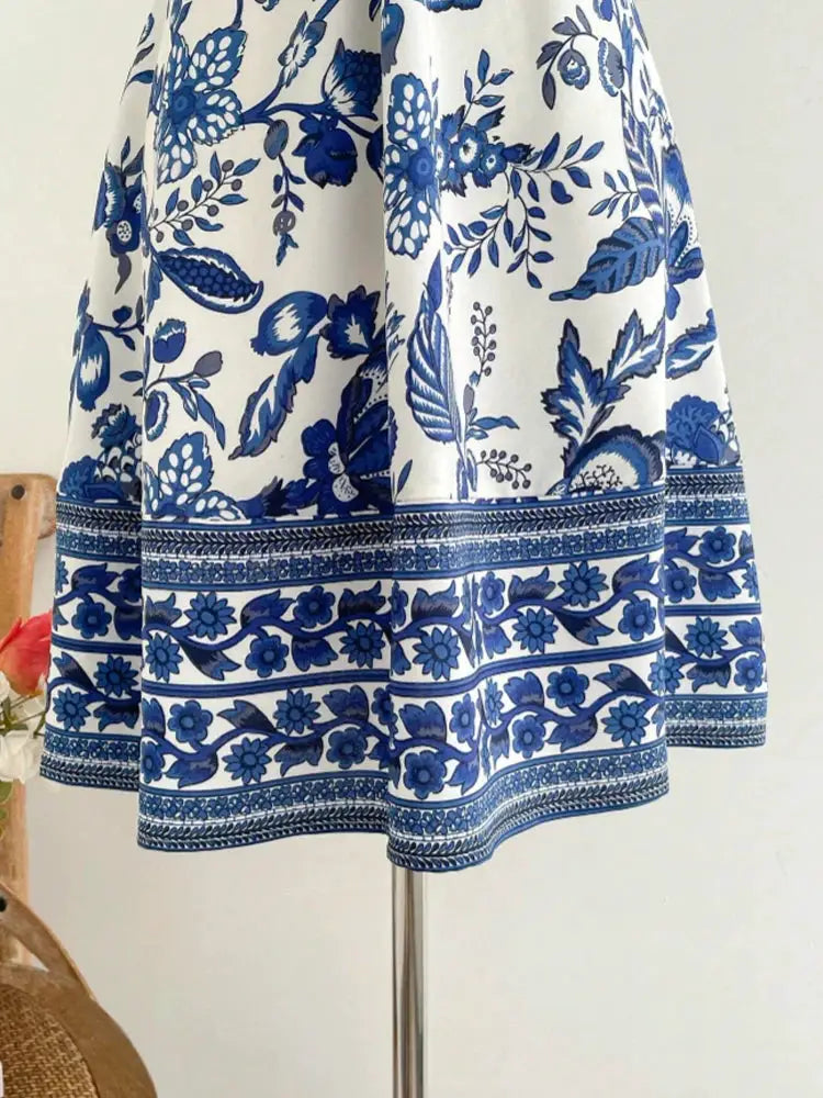 AzureVoyage Romantic Floral Print Halter Neck Dress Flattering A Line Silhouette For Effortless Vacation Style
