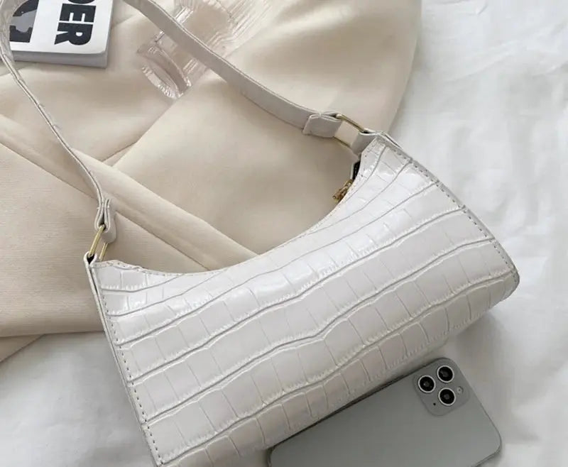 White crocodile-pattern PU leather handbag; small underarm messenger bag by Simples Market