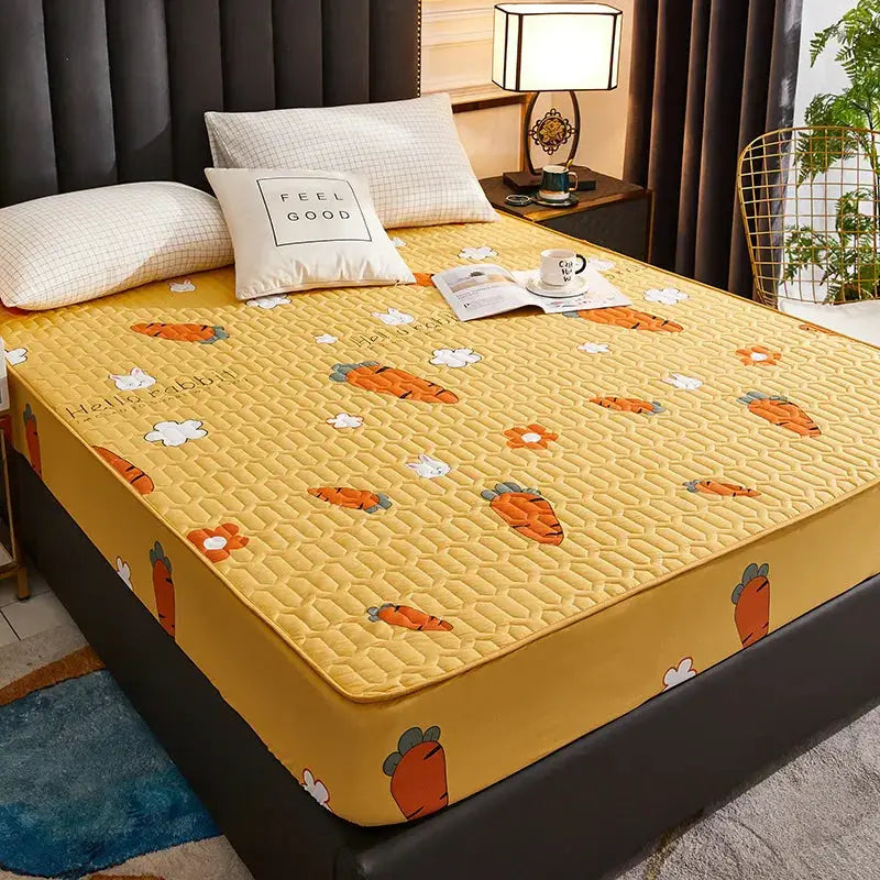 Waterproof thickened quilted mattress cover, yellow carrot-pattern fitted sheet protector