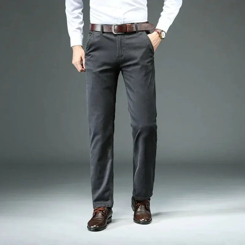 Men's straight-fit cotton-stretch pants by Simples Market in dark gray for business casual wear