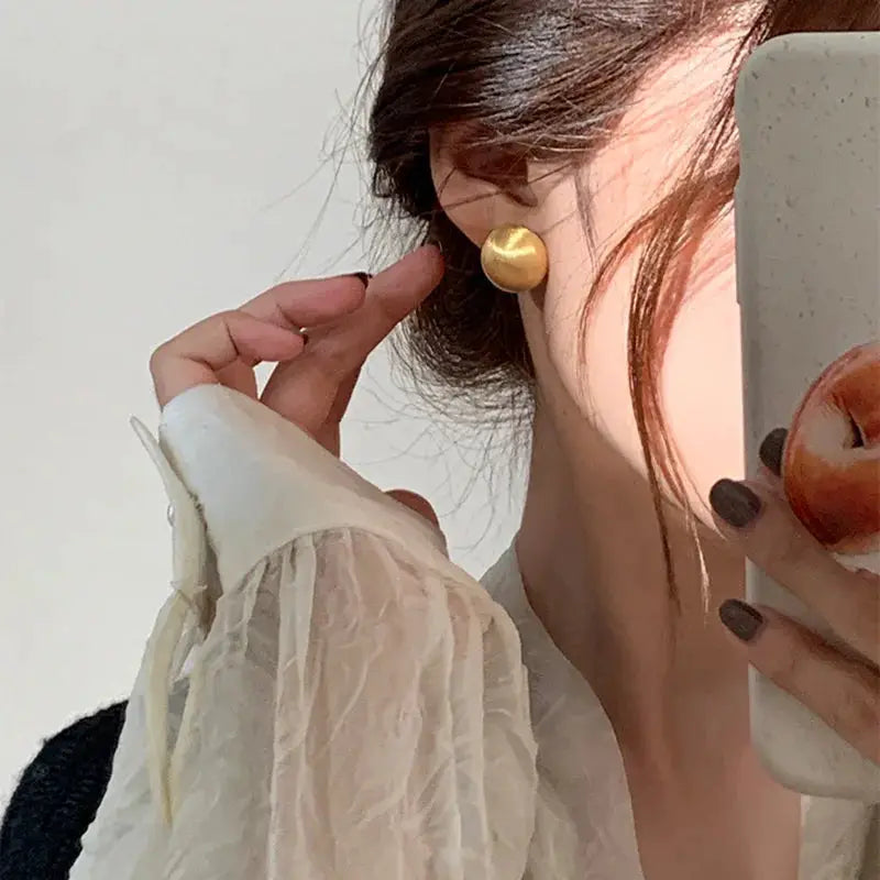 Simples Market gold-tone brushed metal stud earring