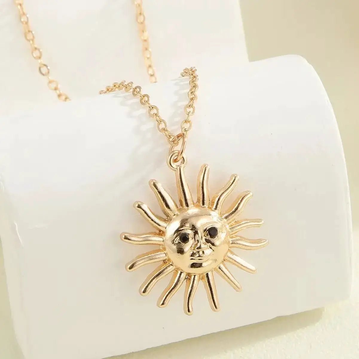 Sunflower Smile Face Rectangular Pendant Necklace For Women Zinc Alloy Fashion Jewelry - Simples Market