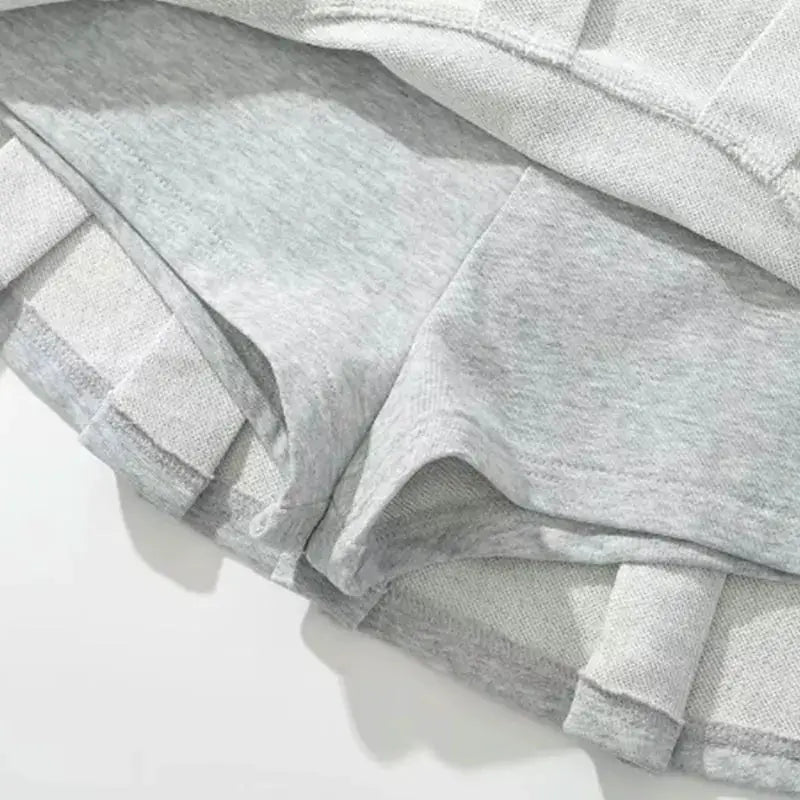 Mooyufon Y2K mini skirt in light grey fabric with wide pleats
