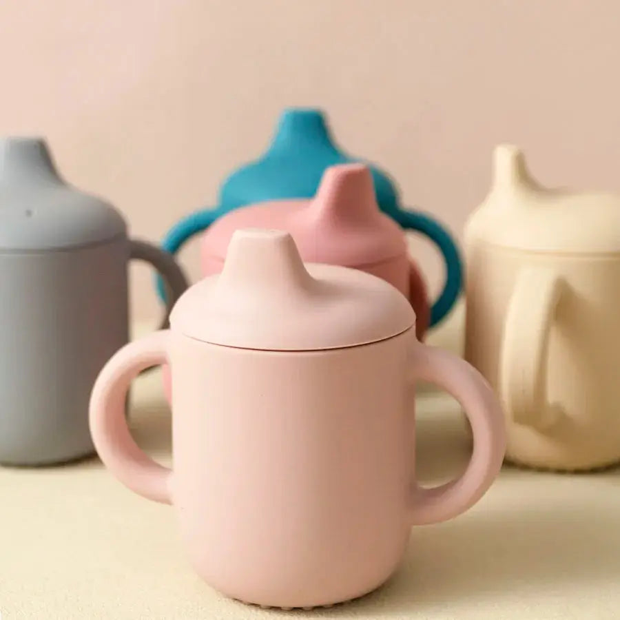 1Pcs Baby Feeding Silicone Cup for Infants and Toddlers Portable Learning Sip Cup Hand Shank Grip