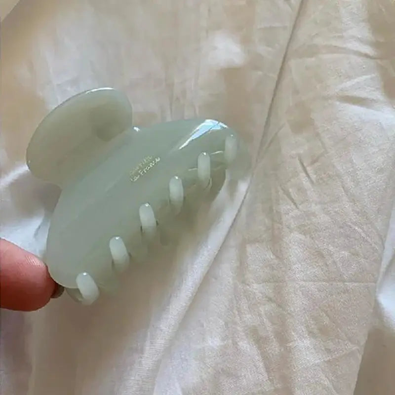 Elegant Acetate Hair Claw Clip Shark Clip For Medium Hair Secure Hold And Stylish Accessory