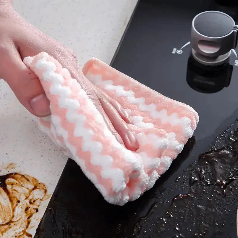 Dishcloths, pink and white coral fleece, thickened absorbent kitchen cleaning cloths for wiping stoves and surfaces
