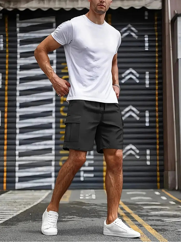 Big Pocket men's cargo shorts in black with large side pockets, loose fit