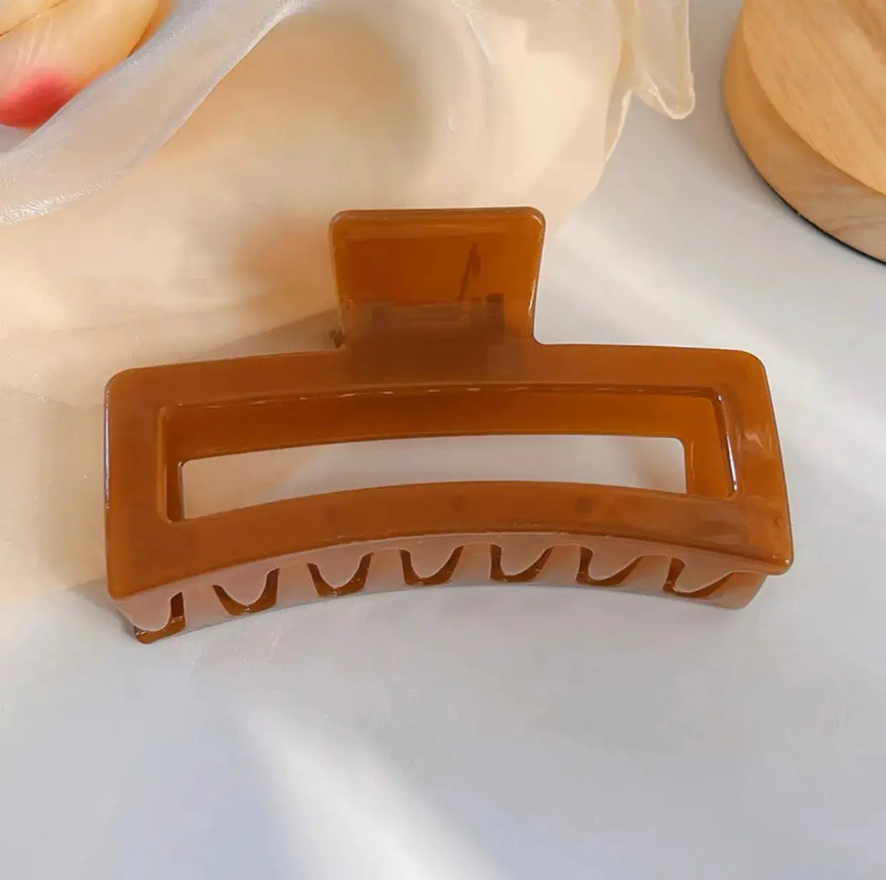 Korean Large Solid Hair Claw Clip Elegant Barrette With Geometric Romantic Design For Women Secure All Hair Types