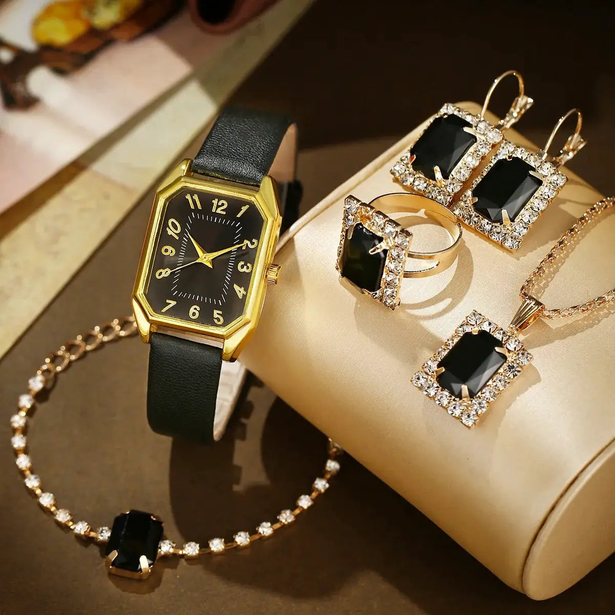 LuxeCharm Square Women Watches Set Leather Strap Quartz Timepieces Five Piece Jewelry Gift Set