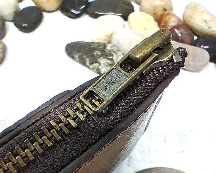 Mini zipper waist bag in brown leather with brass zipper pull, Simples Market