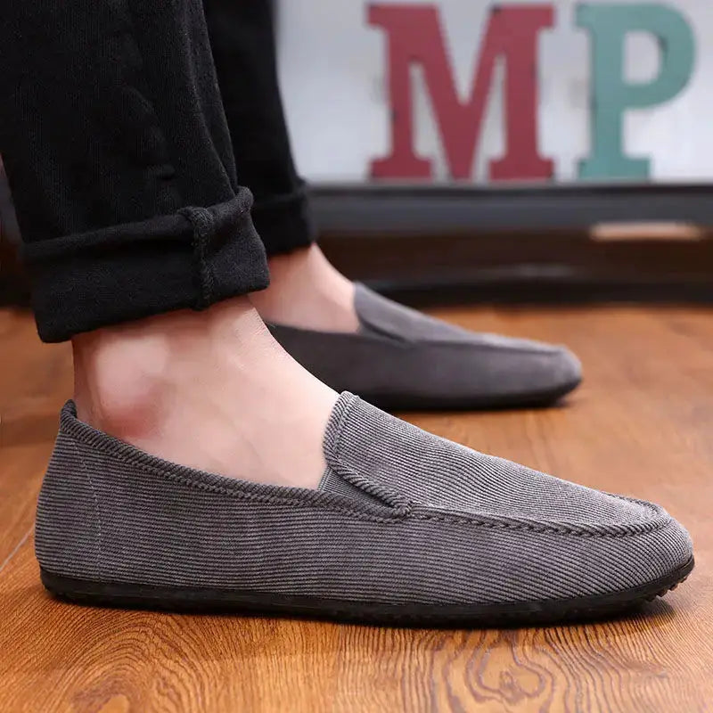 Men's gray fabric slip-on loafers for driving, a pair of casual moccasin-style flats