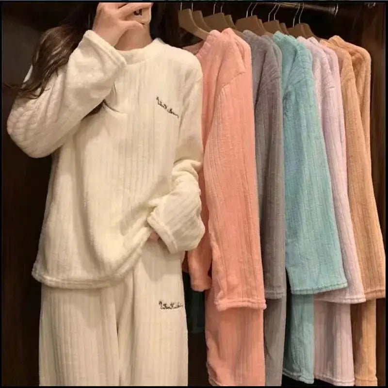 VelvetEase Winter Womens Pajamas Homewear Set Padded Coral Velvet For Extra Warmth