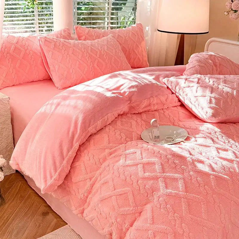 Simples Market Tafuru Milk pink fleece quilt set with matching pillow shams for double bed