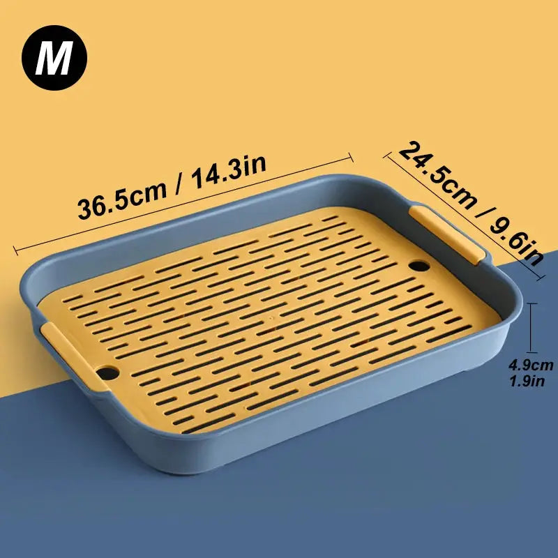 Rabbit litter box for small pets, blue outer tray with yellow perforated base, Simples Market.