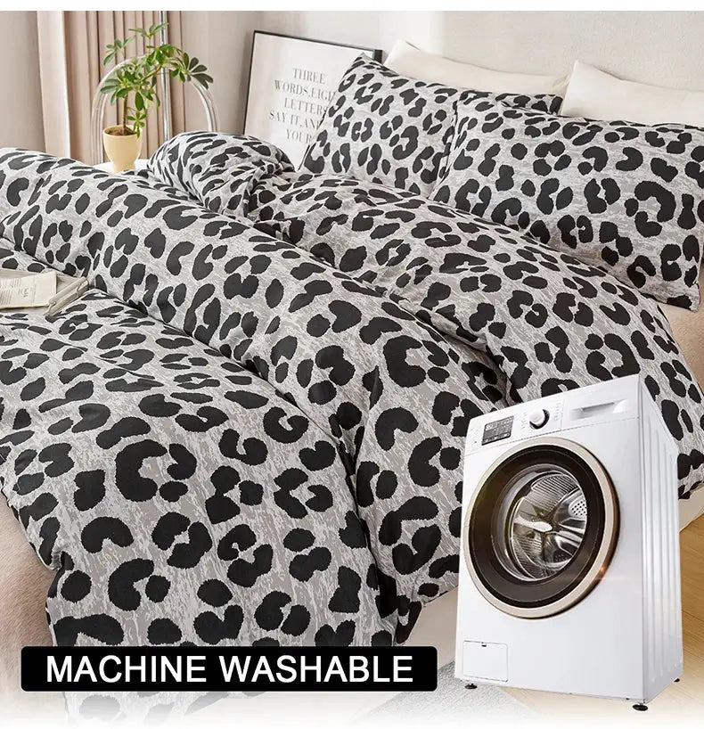 Simples Market leopard print duvet cover set, 3pc incl 1 duvet cover and 2 pillowcases, grey pattern, machine washable.